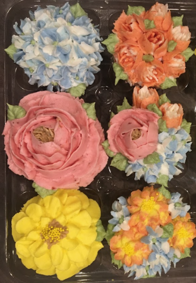 SOLD OUT Culinary Workshop: June 12, Buttercream Floral Cupcake Decorating Class